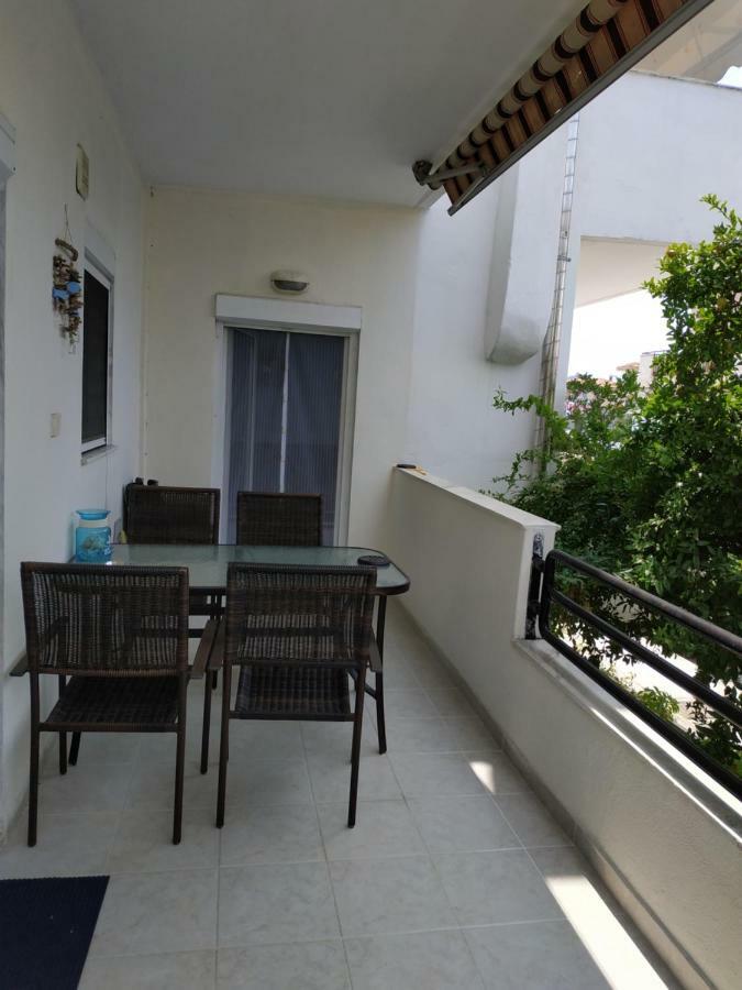 Epavlis Apartment Néa Péramos Esterno foto