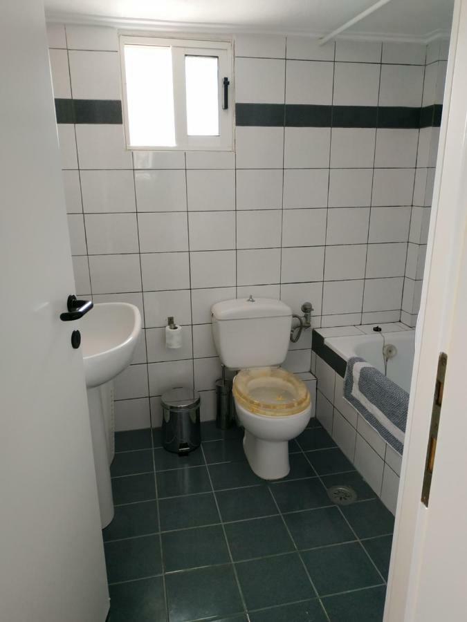 Epavlis Apartment Néa Péramos Esterno foto